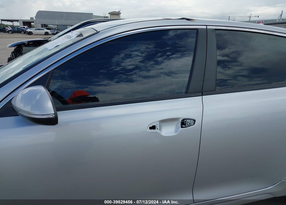 2019 KIA OPTIMA LX VIN: 5XXGT4L38KG363702