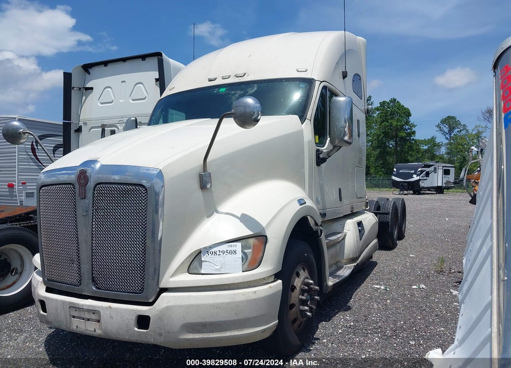 2013 KENWORTH T700 T700 VIN: 1XKFDP9X3DJ960263