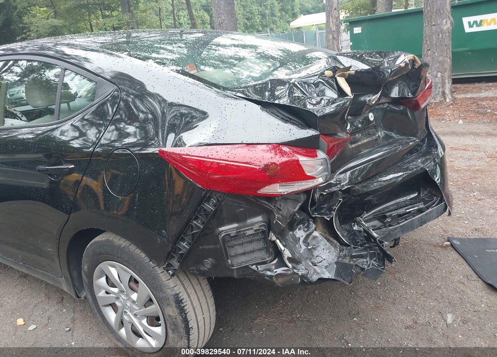 2018 HYUNDAI ELANTRA SE VIN: KMHD74LF3JU510322