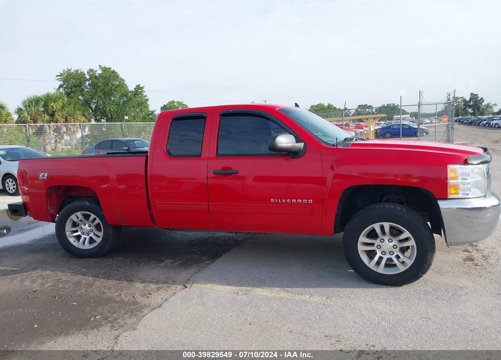 2013 CHEVROLET SILVERADO 1500 LT VIN: 1GCRKSE71DZ301316