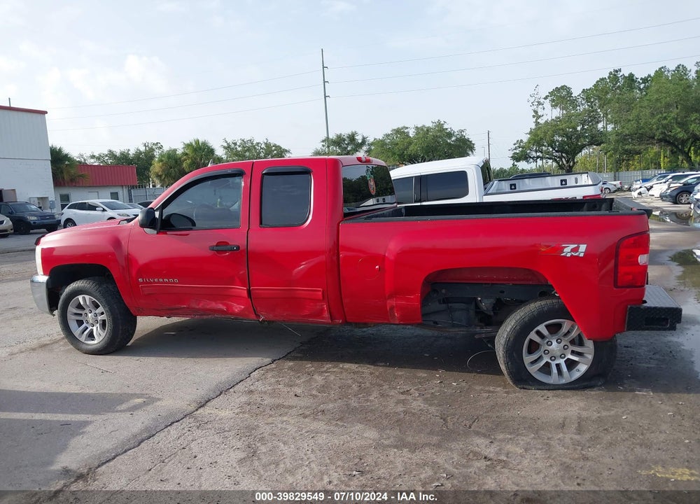 2013 CHEVROLET SILVERADO 1500 LT VIN: 1GCRKSE71DZ301316