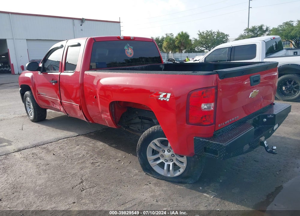 2013 CHEVROLET SILVERADO 1500 LT VIN: 1GCRKSE71DZ301316