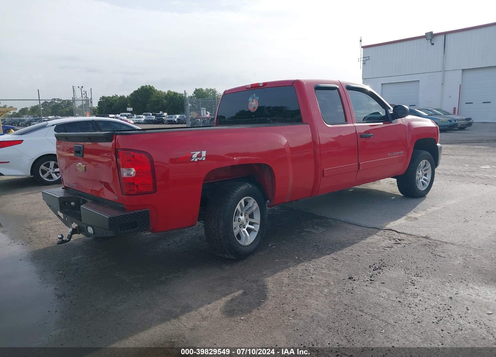 2013 CHEVROLET SILVERADO 1500 LT VIN: 1GCRKSE71DZ301316