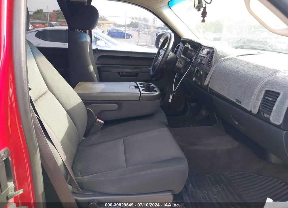 2013 CHEVROLET SILVERADO 1500 LT VIN: 1GCRKSE71DZ301316