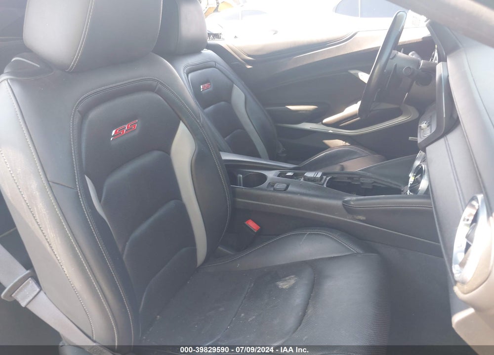 2016 CHEVROLET CAMARO VIN: 1G1FG1R70G0143741