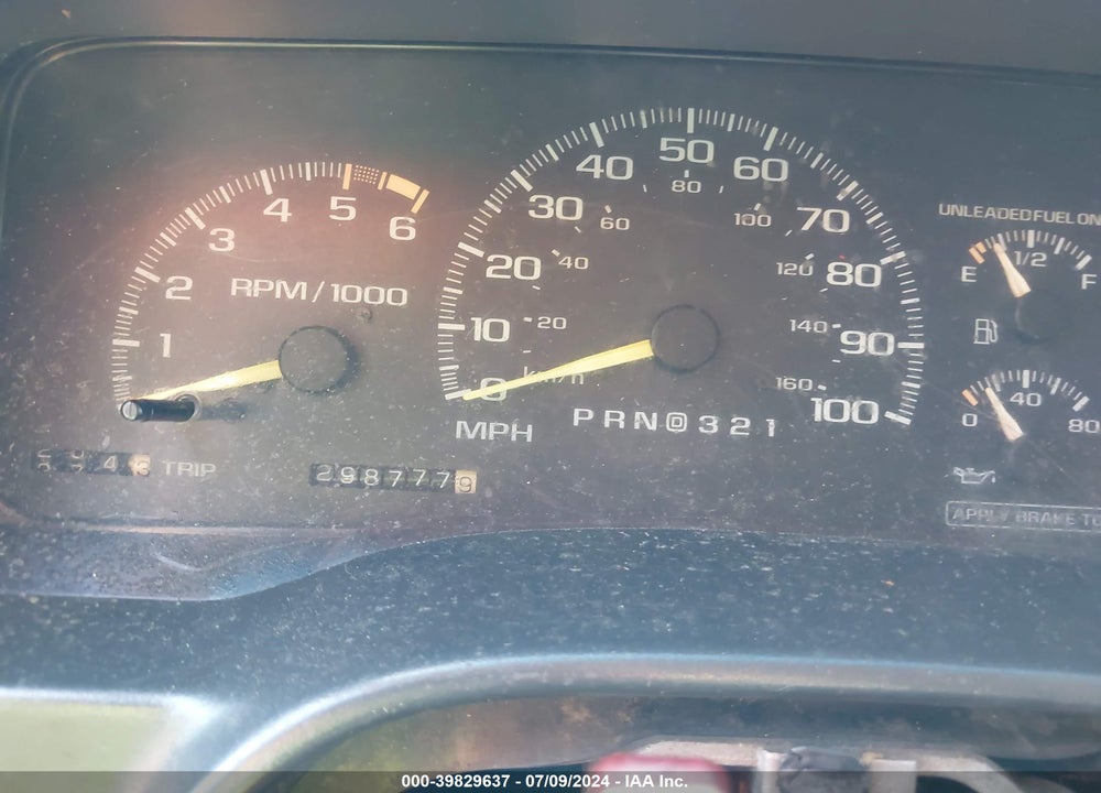 1996 CHEVROLET GMT-400 K2500 VIN: 1GCGK29R9TE182259