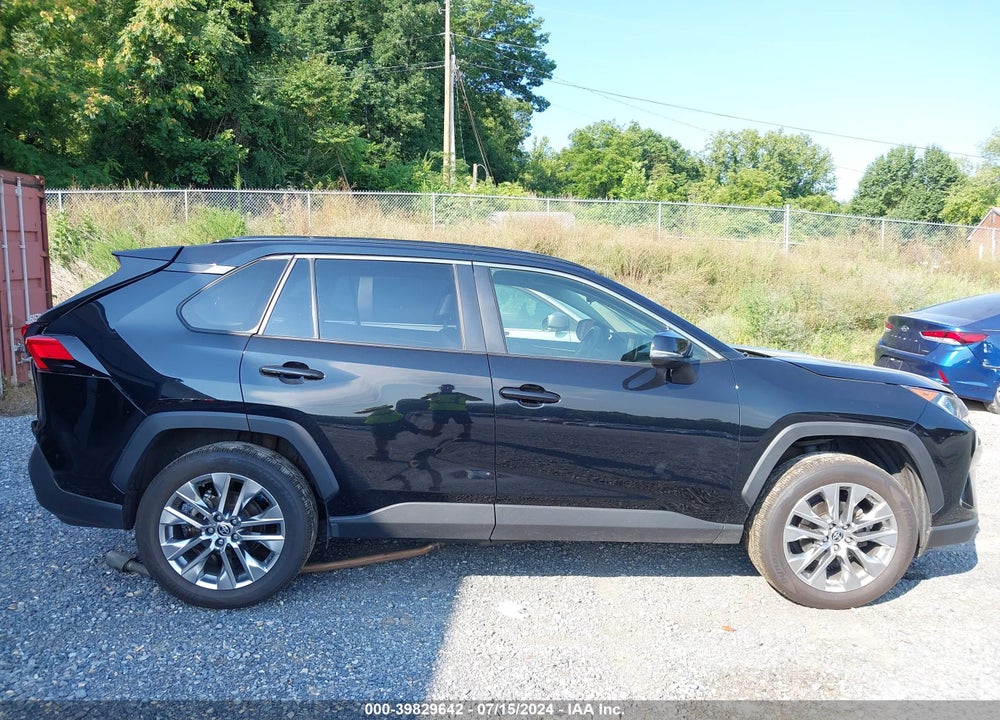 2020 TOYOTA RAV4 XLE PREMIUM VIN: JTMA1RFV1LD060522