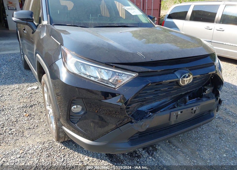 2020 TOYOTA RAV4 XLE PREMIUM VIN: JTMA1RFV1LD060522