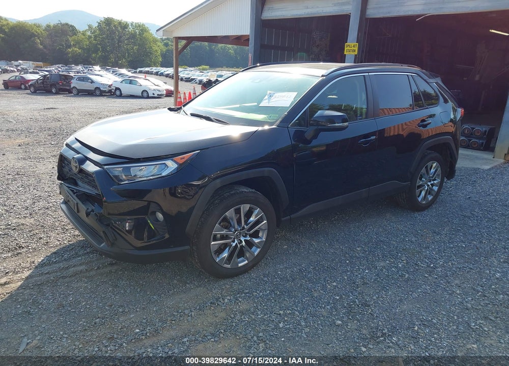 2020 TOYOTA RAV4 XLE PREMIUM VIN: JTMA1RFV1LD060522