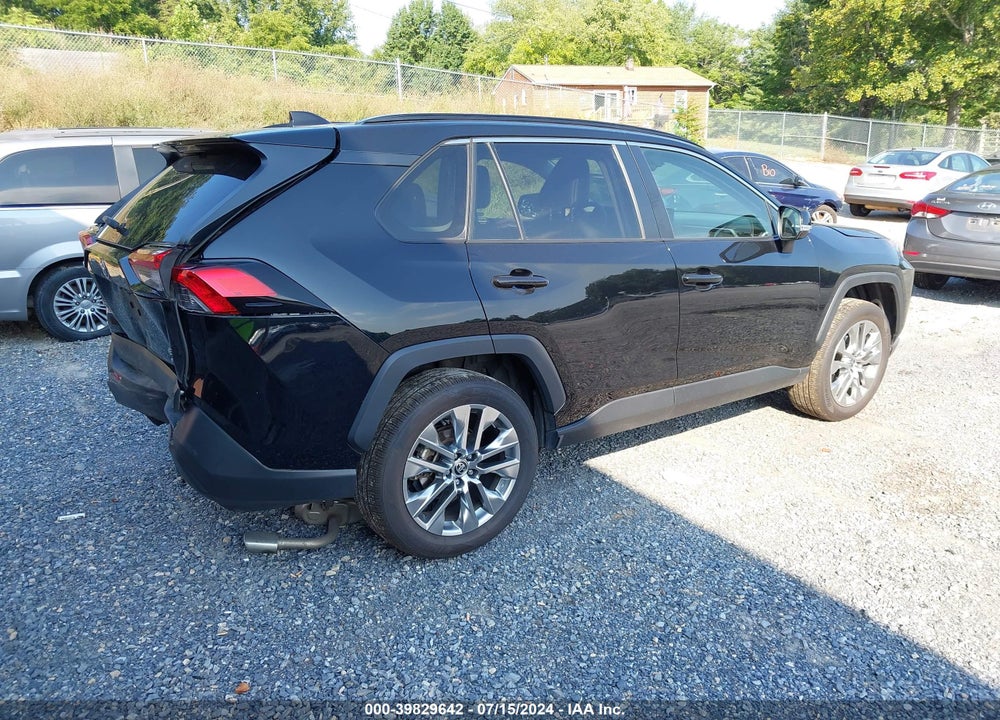 2020 TOYOTA RAV4 XLE PREMIUM VIN: JTMA1RFV1LD060522