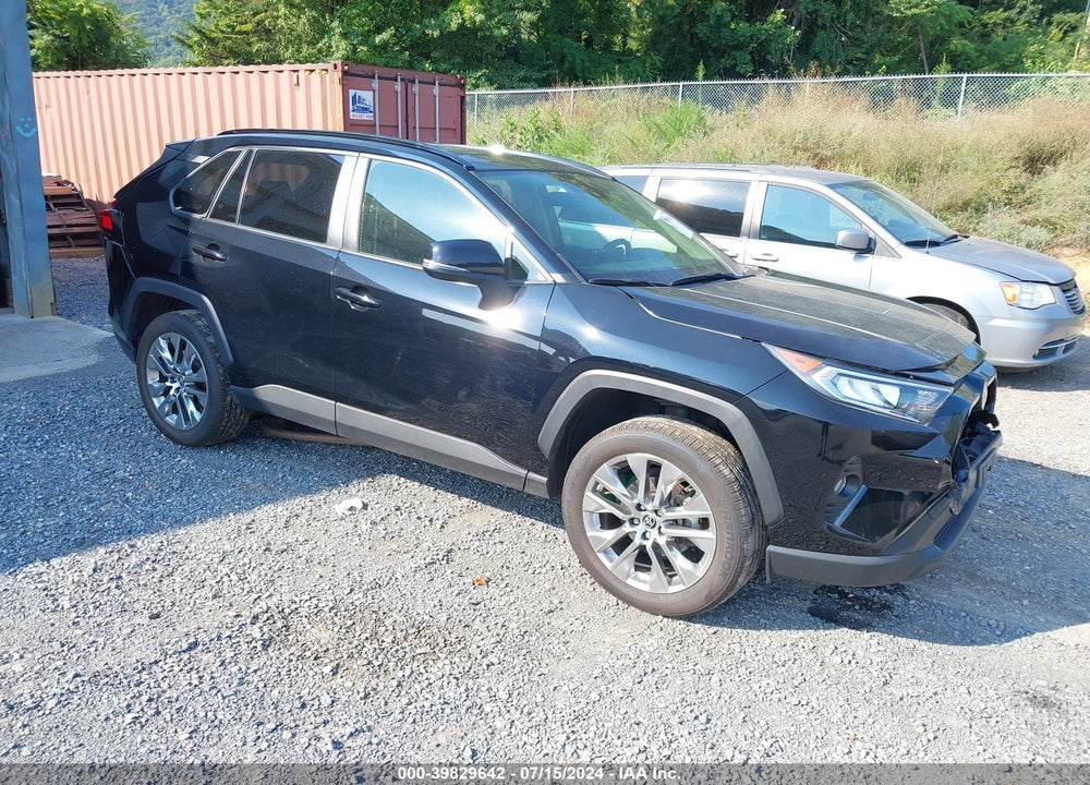 2020 TOYOTA RAV4 XLE PREMIUM VIN: JTMA1RFV1LD060522