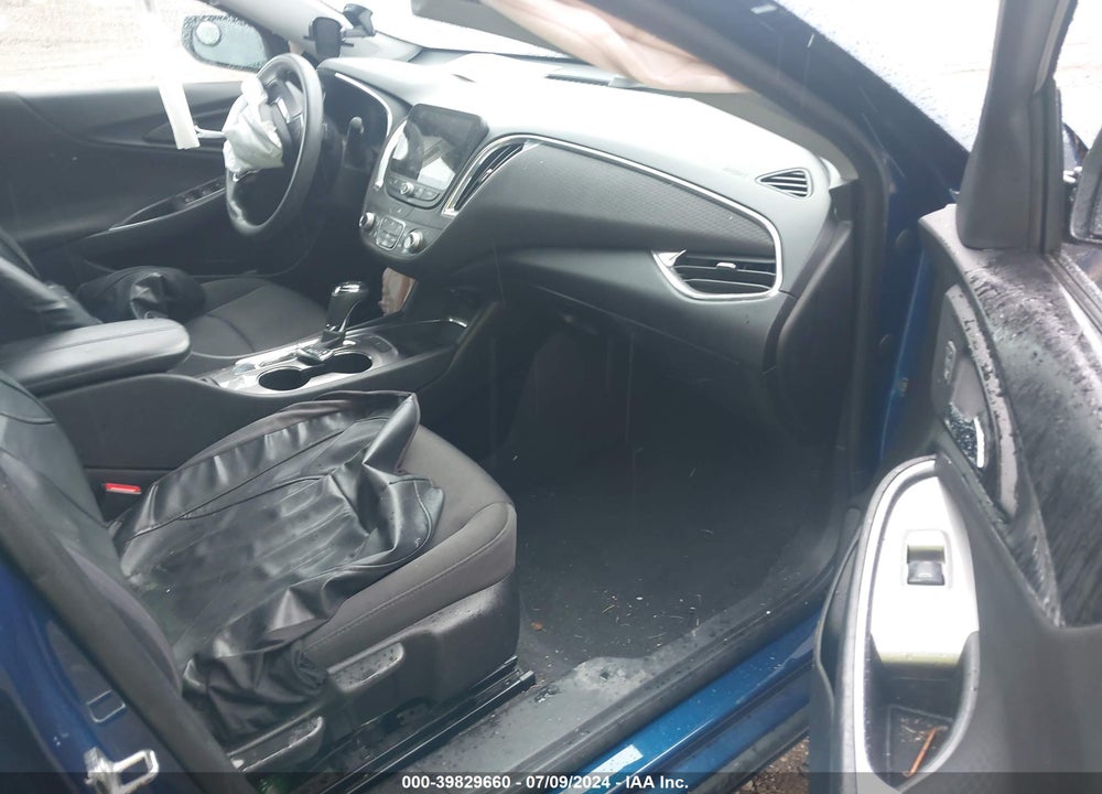 2019 CHEVROLET MALIBU LT VIN: 1G1ZD5ST8KF142525