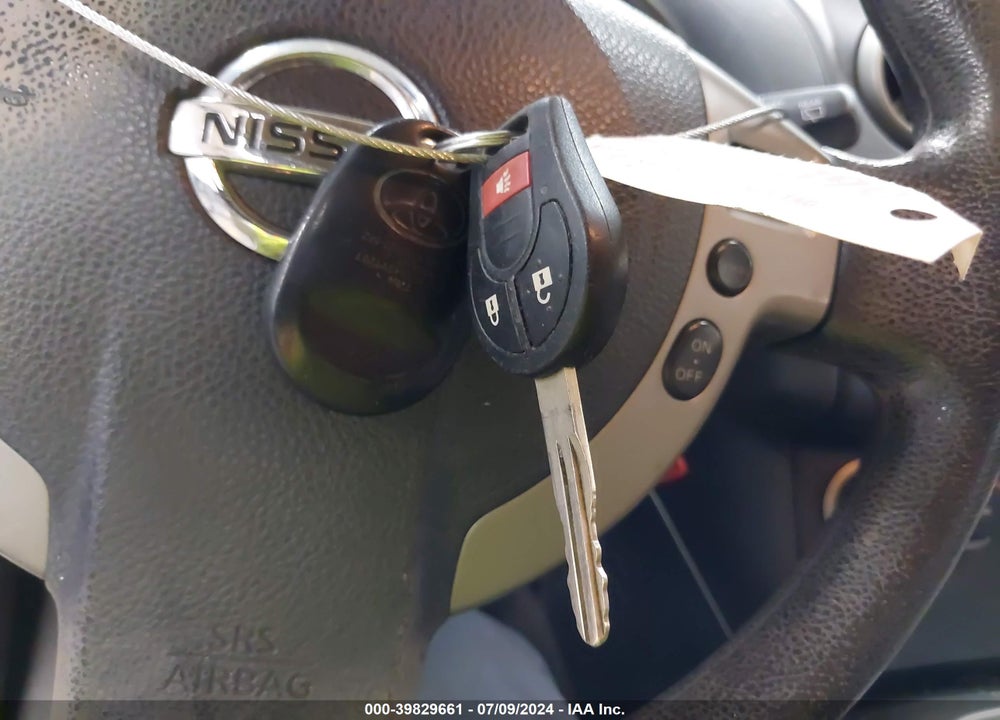 2011 NISSAN ROGUE S VIN: JN8AS5MT9BW568624