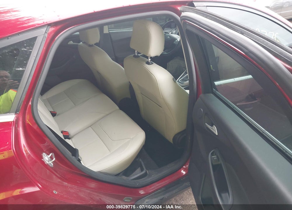2017 FORD FOCUS TITANIUM VIN: 1FADP3N2XHL280129