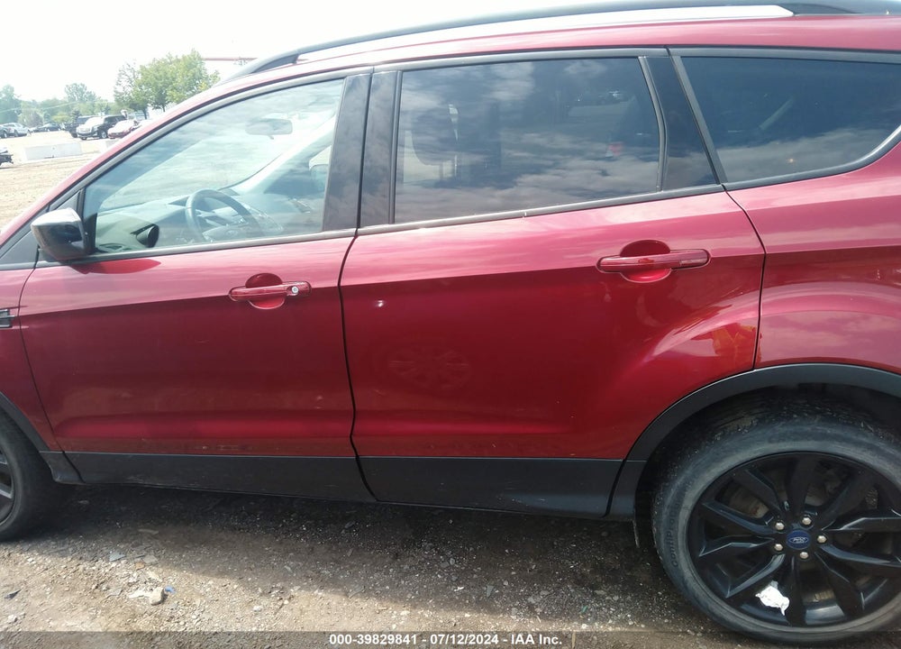 2018 FORD ESCAPE SE VIN: 1FMCU9GD0JUC19058