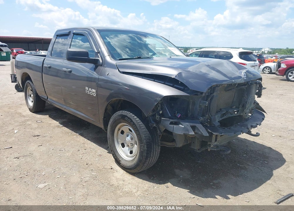 2018 RAM 1500 TRADESMAN QUAD CAB 4X4 6'4 BOX VIN: 1C6RR7FG4JS331834