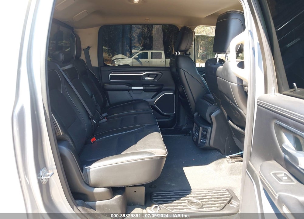 2021 RAM 1500 LAIE  4X2 5'7 BOX VIN: 1C6RREJTXMN673655