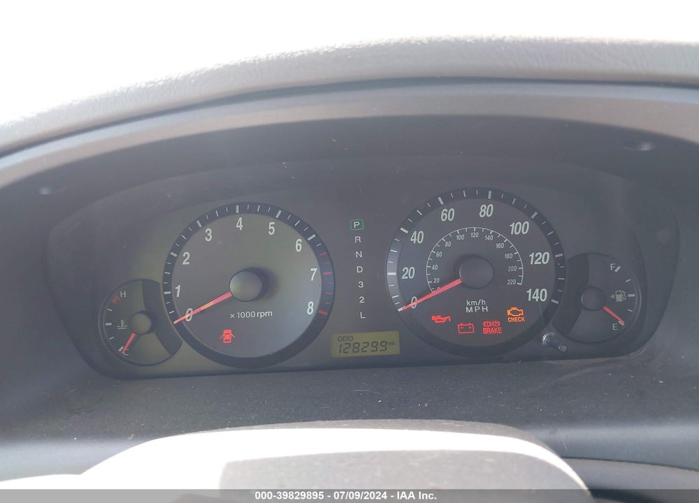 2005 HYUNDAI ELANTRA GLS/GT VIN: KMHDN46D65U006904