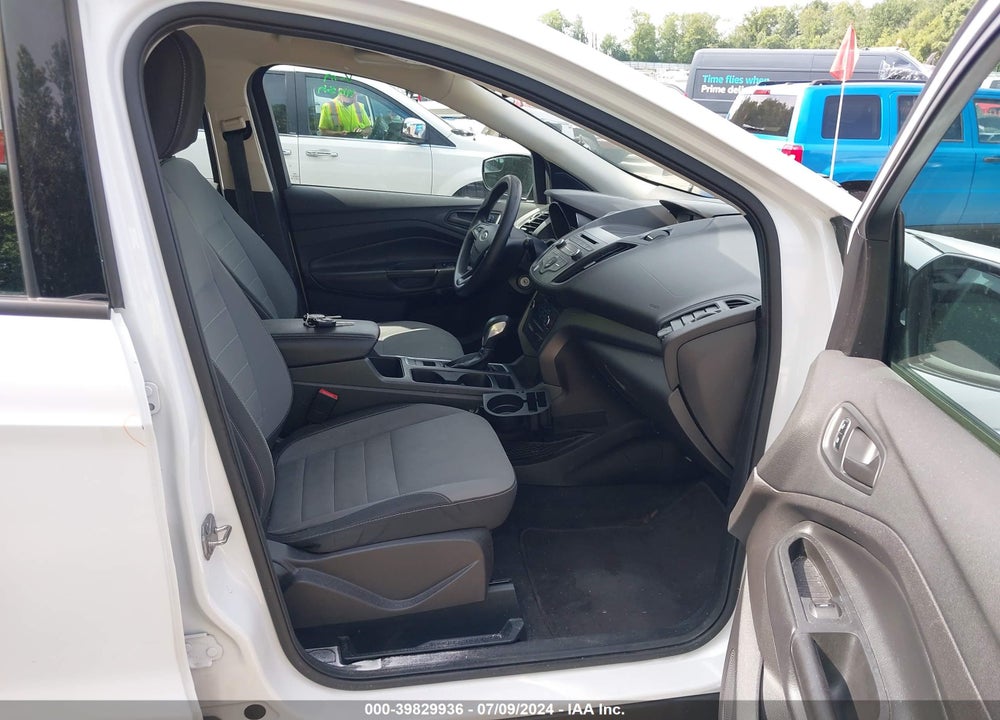 2017 FORD ESCAPE S VIN: 1FMCU0F7XHUA16082