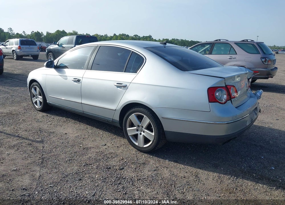 2008 VOLKSWAGEN PASSAT KOMFORT VIN: WVWAK73C68E097412