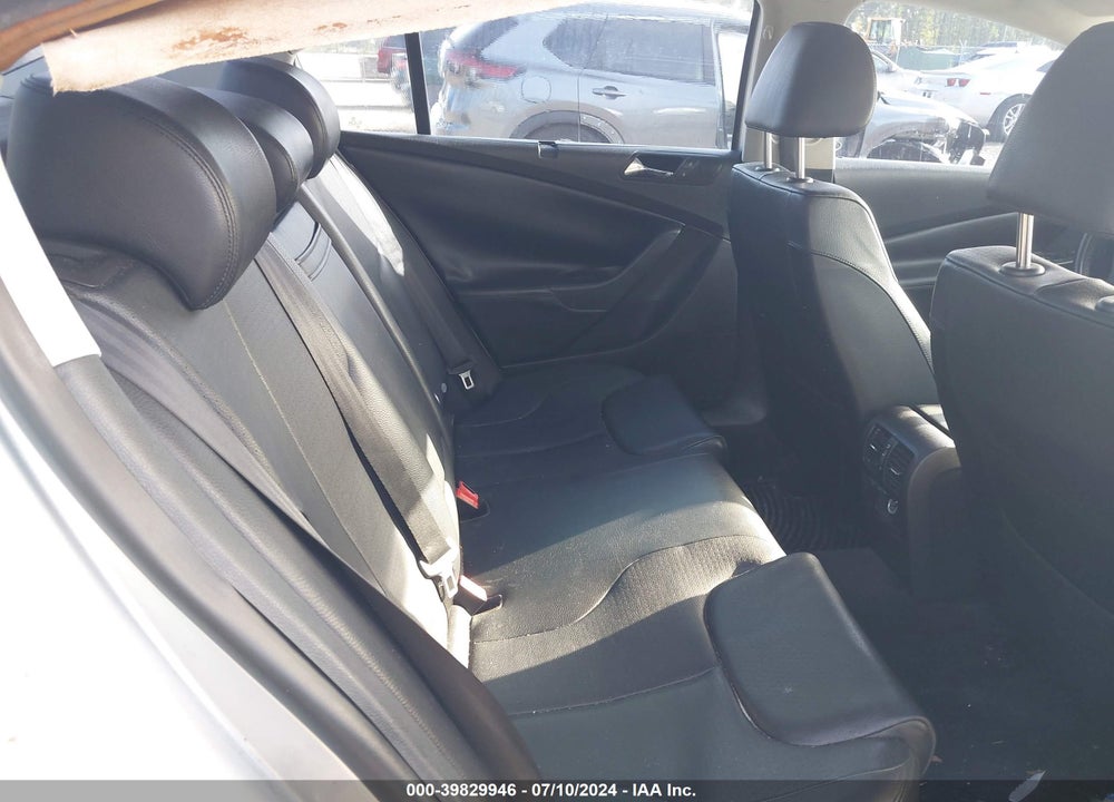 2008 VOLKSWAGEN PASSAT KOMFORT VIN: WVWAK73C68E097412