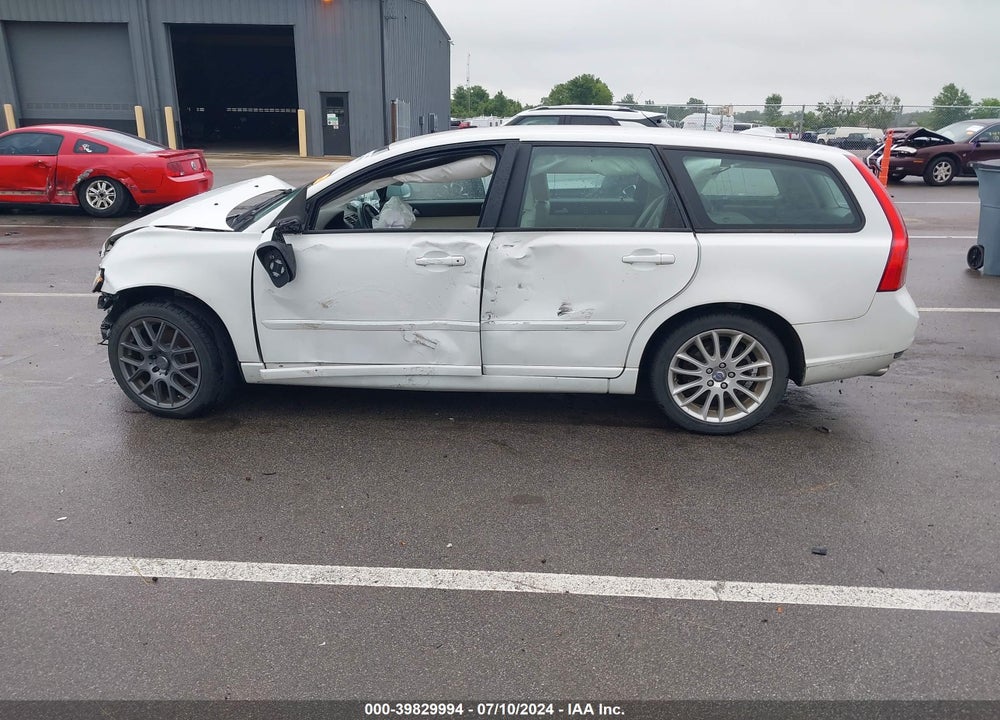 2011 VOLVO V50 T5/T5 R-DESIGN VIN: YV1672MW5B2635541