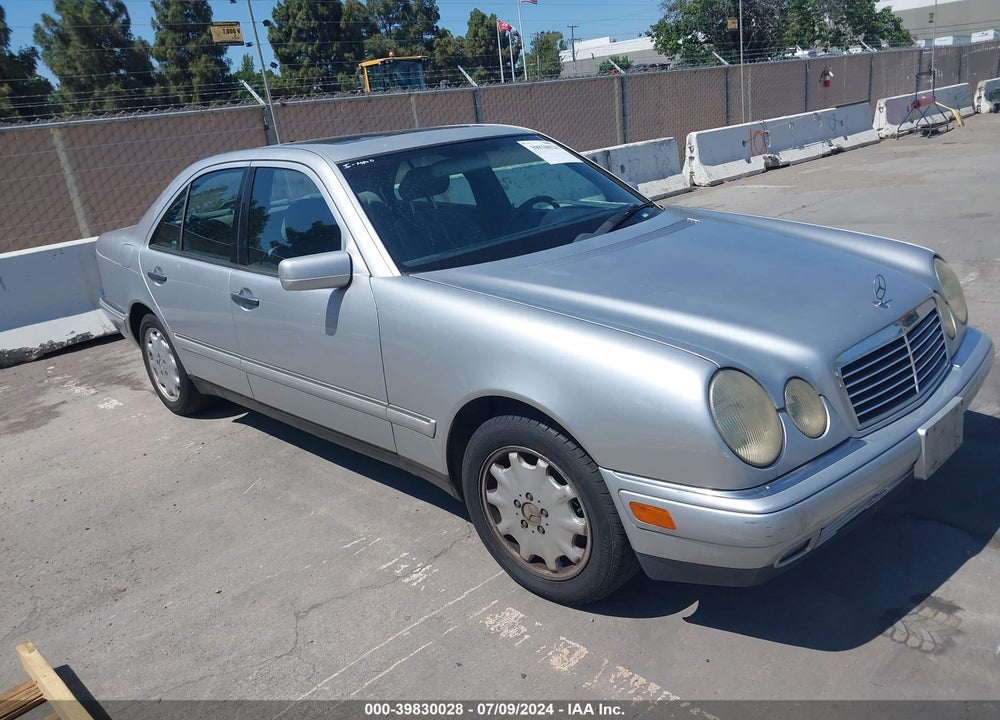 1998 MERCEDES-BENZ E 320 VIN: WDBJF65F5WA550251