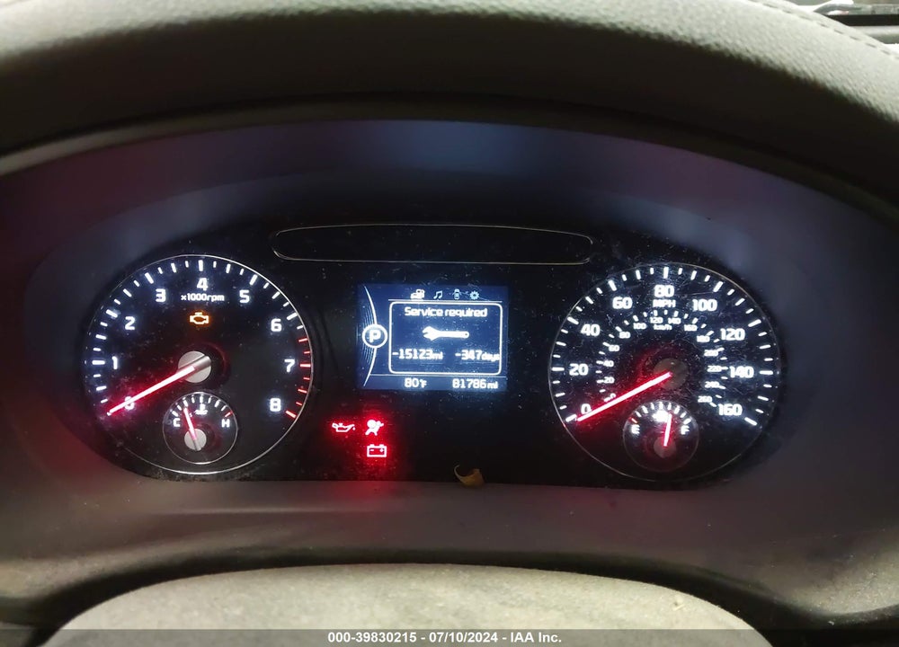 2018 KIA SORENTO 2.4L LX VIN: 5XYPGDA36JG423378