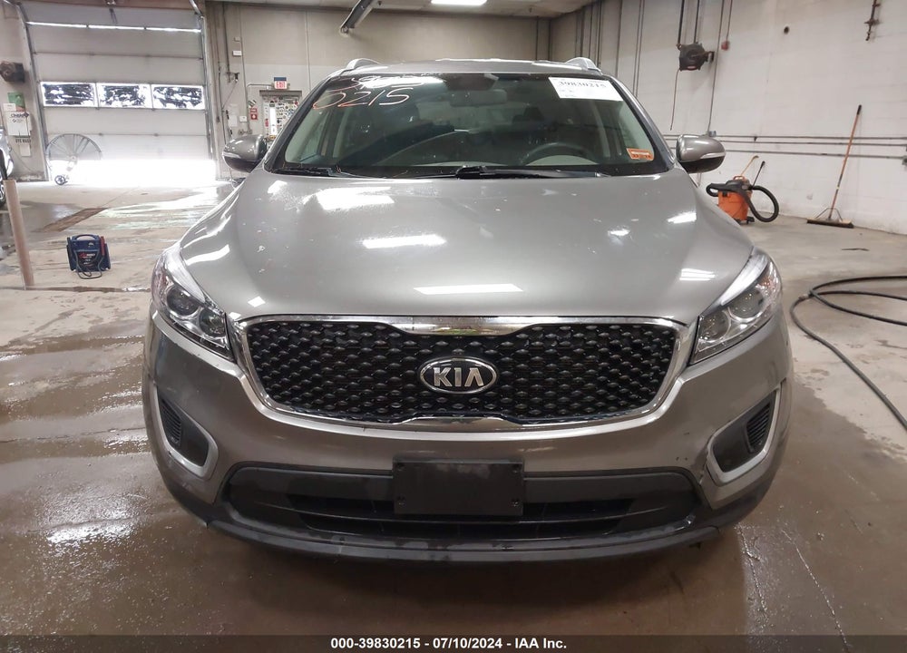 2018 KIA SORENTO 2.4L LX VIN: 5XYPGDA36JG423378
