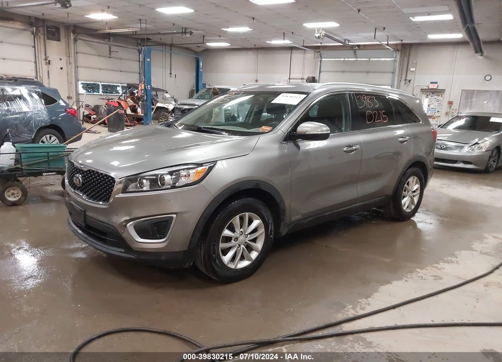 2018 KIA SORENTO 2.4L LX VIN: 5XYPGDA36JG423378