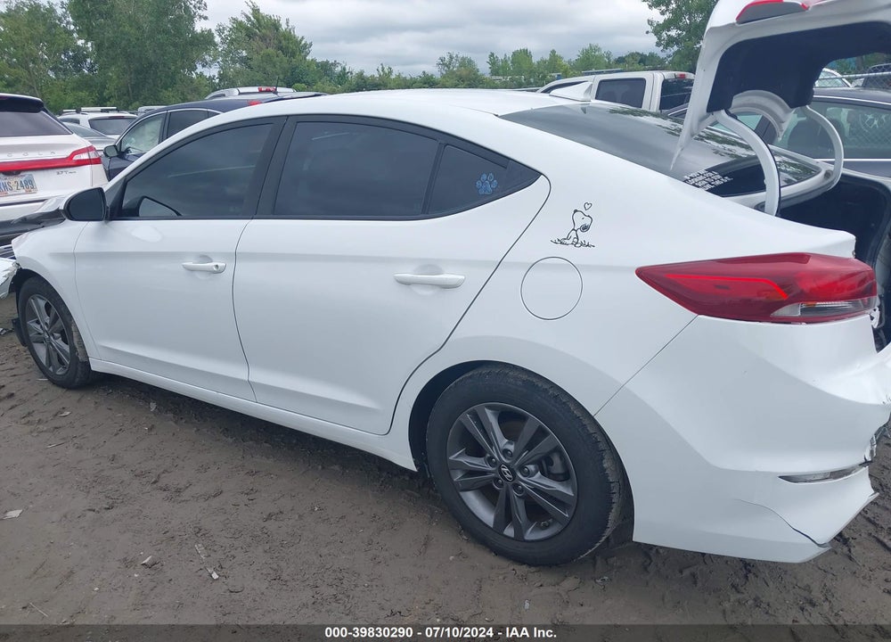 2018 HYUNDAI ELANTRA SEL VIN: 5NPD84LF4JH259628