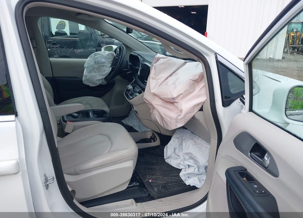 2019 CHRYSLER PACIFICA HYBRID TOURING L VIN: 2C4RC1L70KR710828
