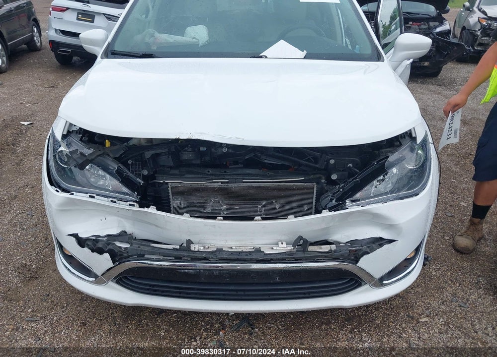 2019 CHRYSLER PACIFICA HYBRID TOURING L VIN: 2C4RC1L70KR710828
