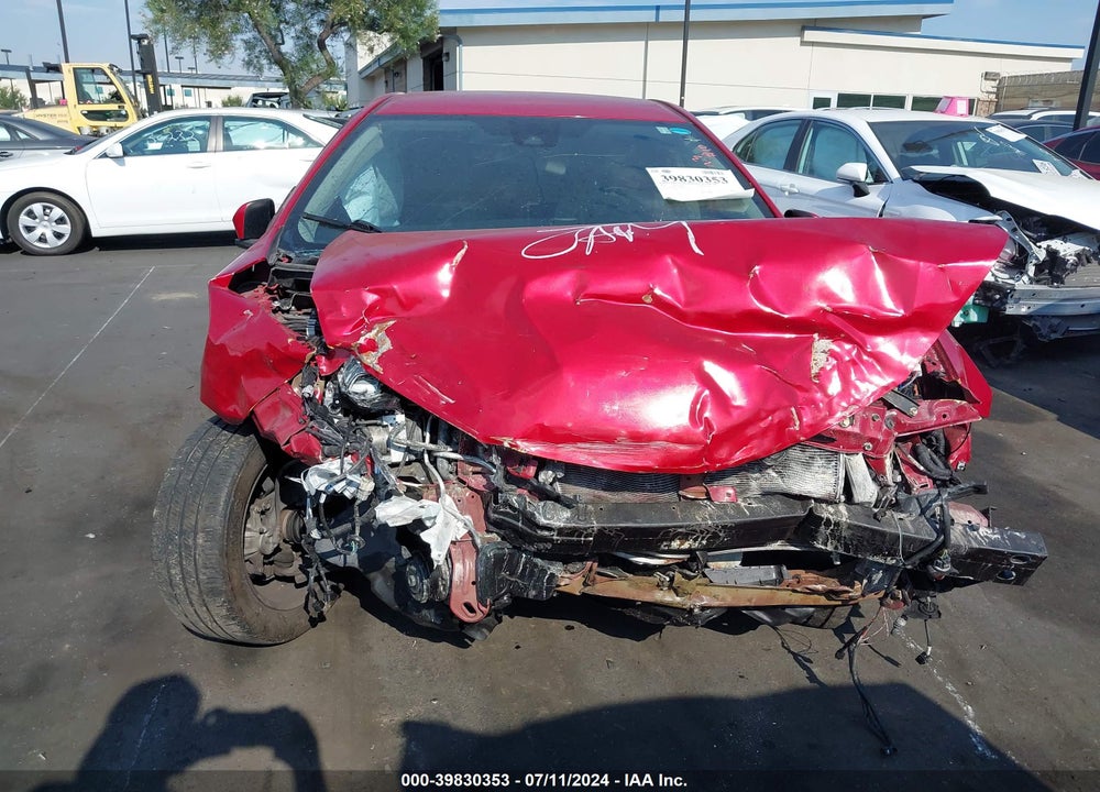 2019 TOYOTA COROLLA LE VIN: 5YFBURHE3KP898684