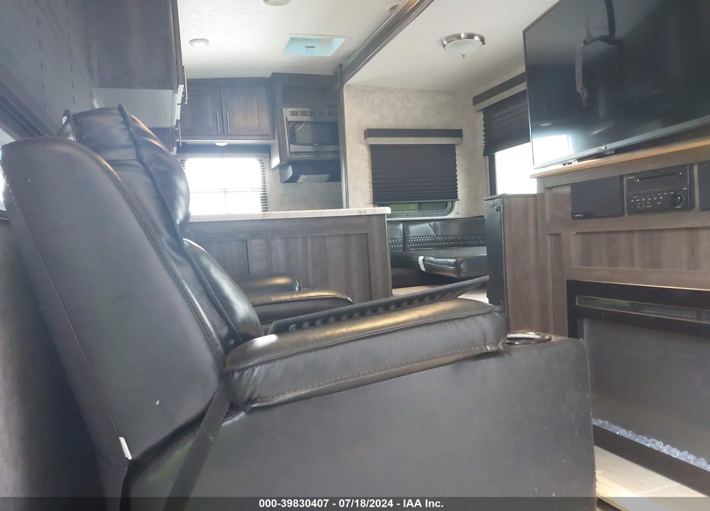 2018 HIGHLAND RIDGE OTHER VIN: 58TBH0BP9J3MU3075