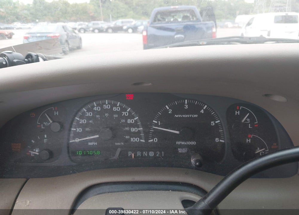 2002 LINCOLN NAVIGATOR VIN: 5LMFU28R72LJ06825