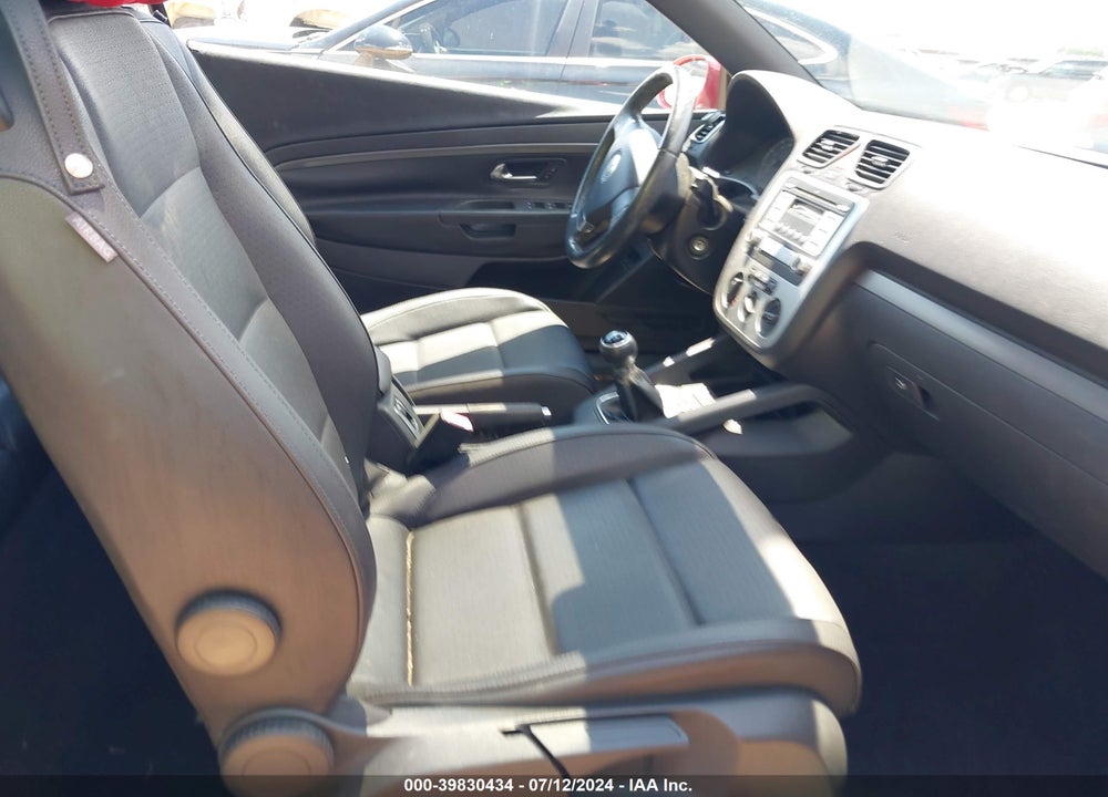 2008 VOLKSWAGEN EOS KOMFORT/TURBO VIN: WVWAA71F08V026271