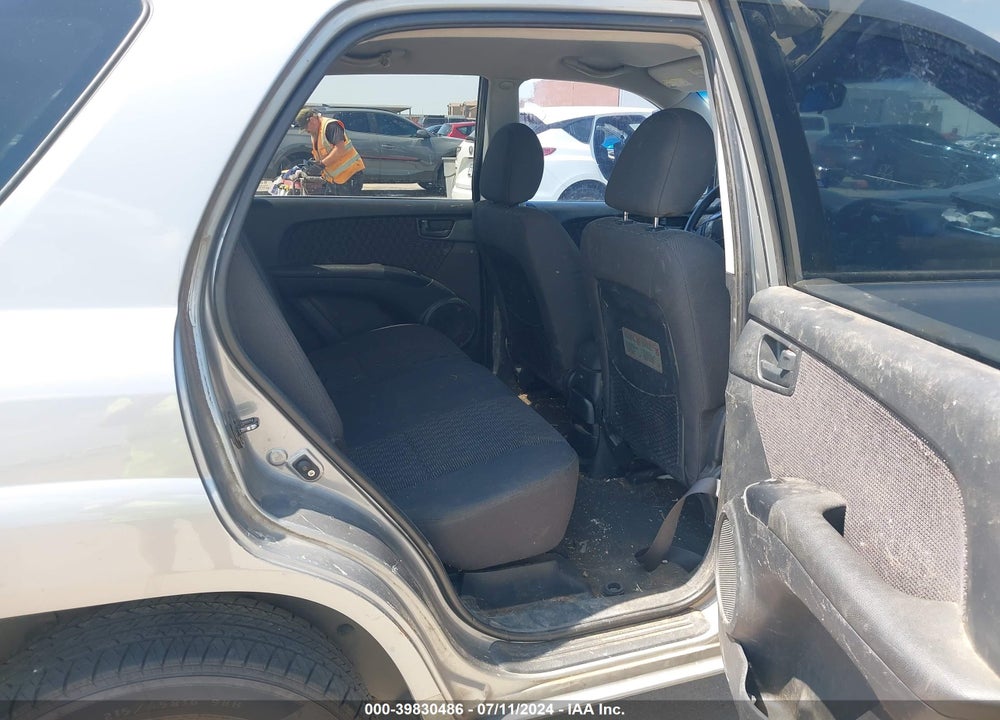 2007 KIA SPORTAGE VIN: KNDJF724477433768