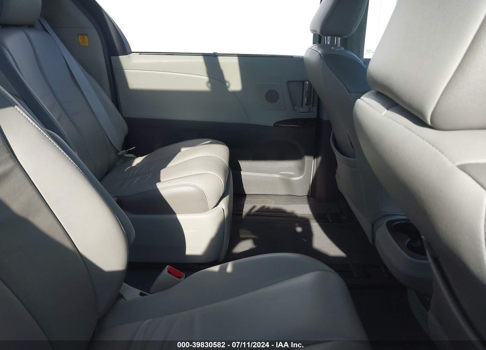 2013 TOYOTA SIENNA LIMITED V6 7 PASSENGER VIN: 5TDYK3DC0DS368779
