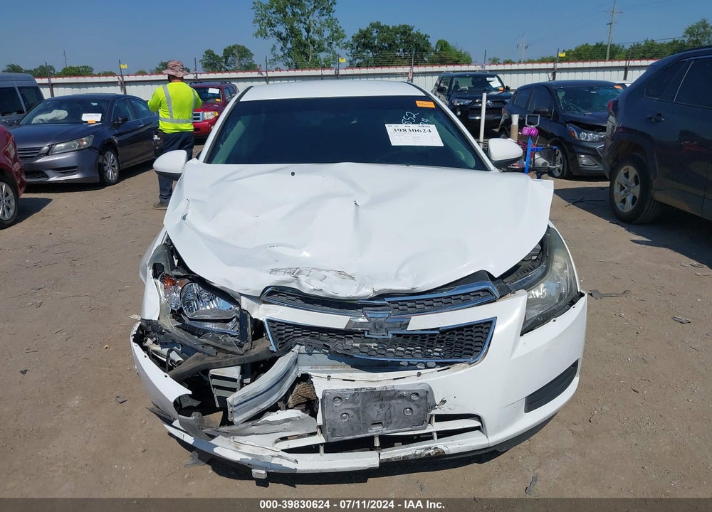 2014 CHEVROLET CRUZE VIN: 1G1PC5SB8E7377331