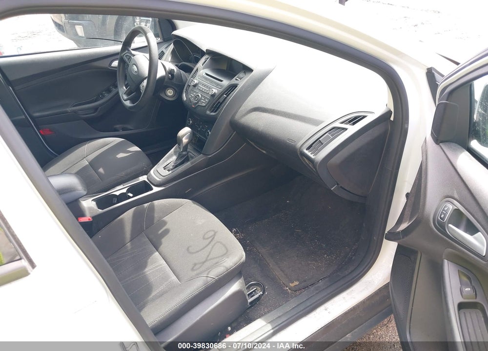 2017 FORD FOCUS SE VIN: 1FADP3F26HL279431