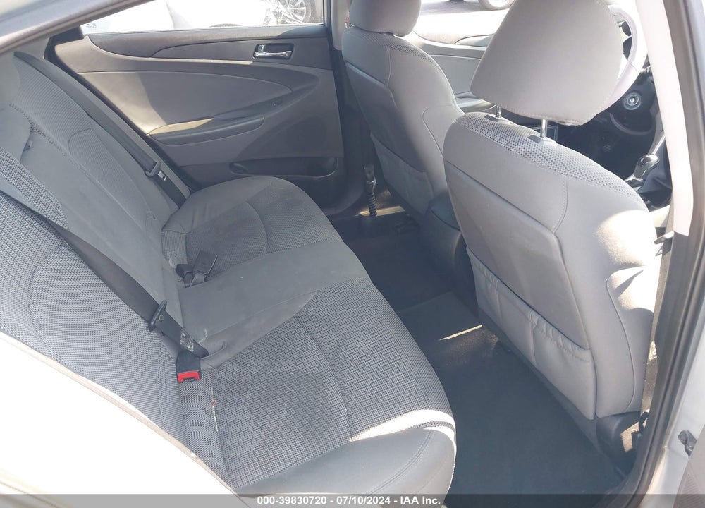 2013 HYUNDAI SONATA GLS VIN: 5NPEB4AC5DH648555