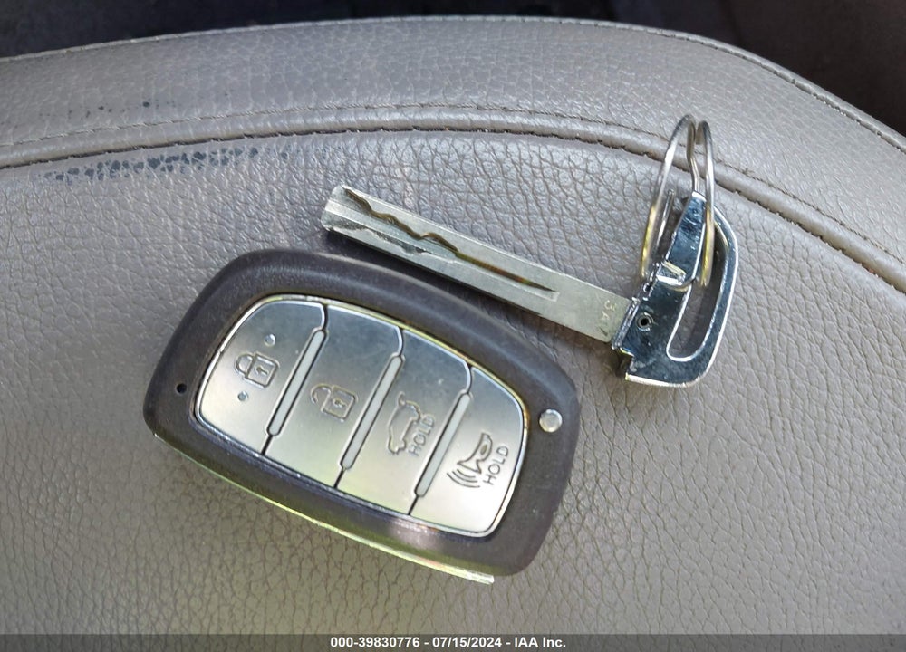 2015 HYUNDAI TUCSON LIMITED VIN: KM8JUCAG2FU980088