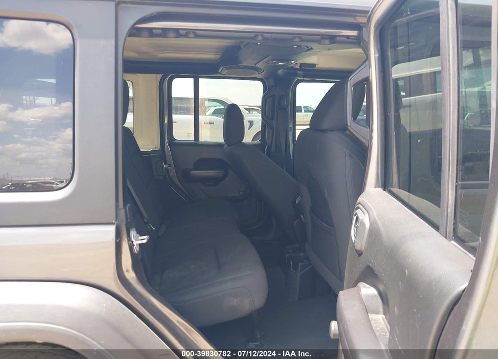 2018 JEEP WRANGLER UNLIMITED SPORT 4X4 VIN: 1C4HJXDN7JW305492