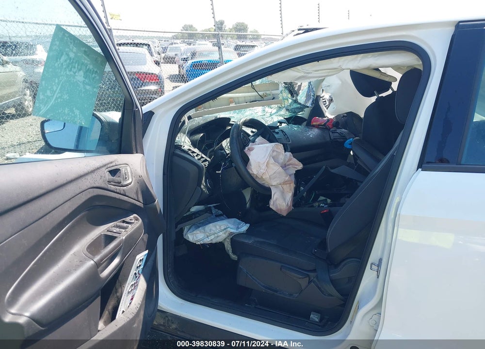 2019 FORD ESCAPE S VIN: 1FMCU0F77KUA89479