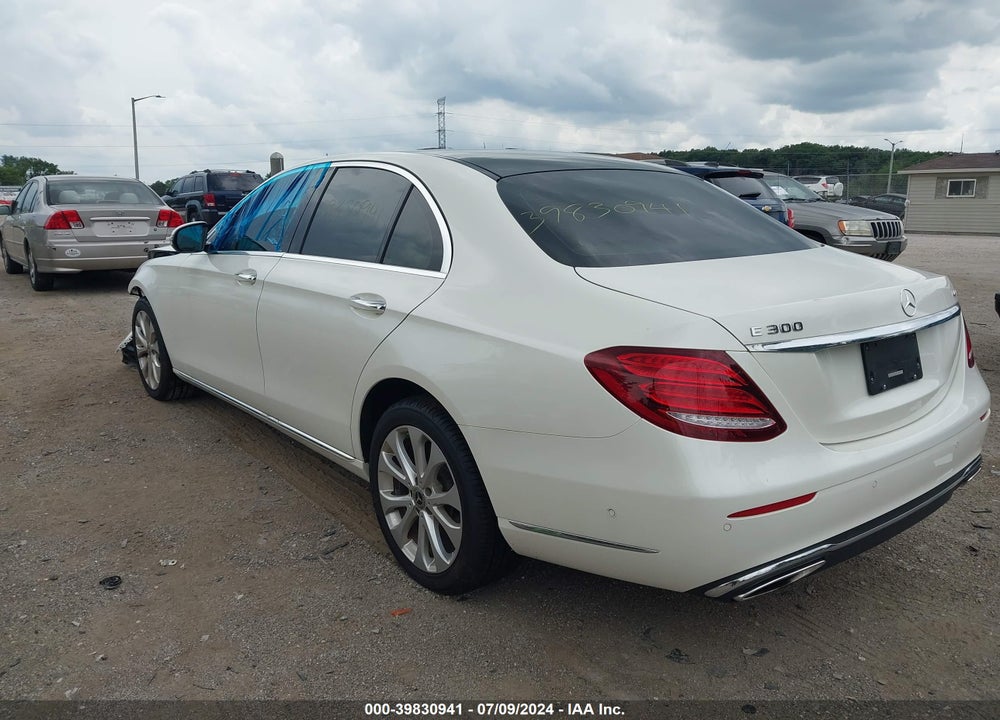 2019 MERCEDES-BENZ E 300 4MATIC VIN: WDDZF4KB1KA628552