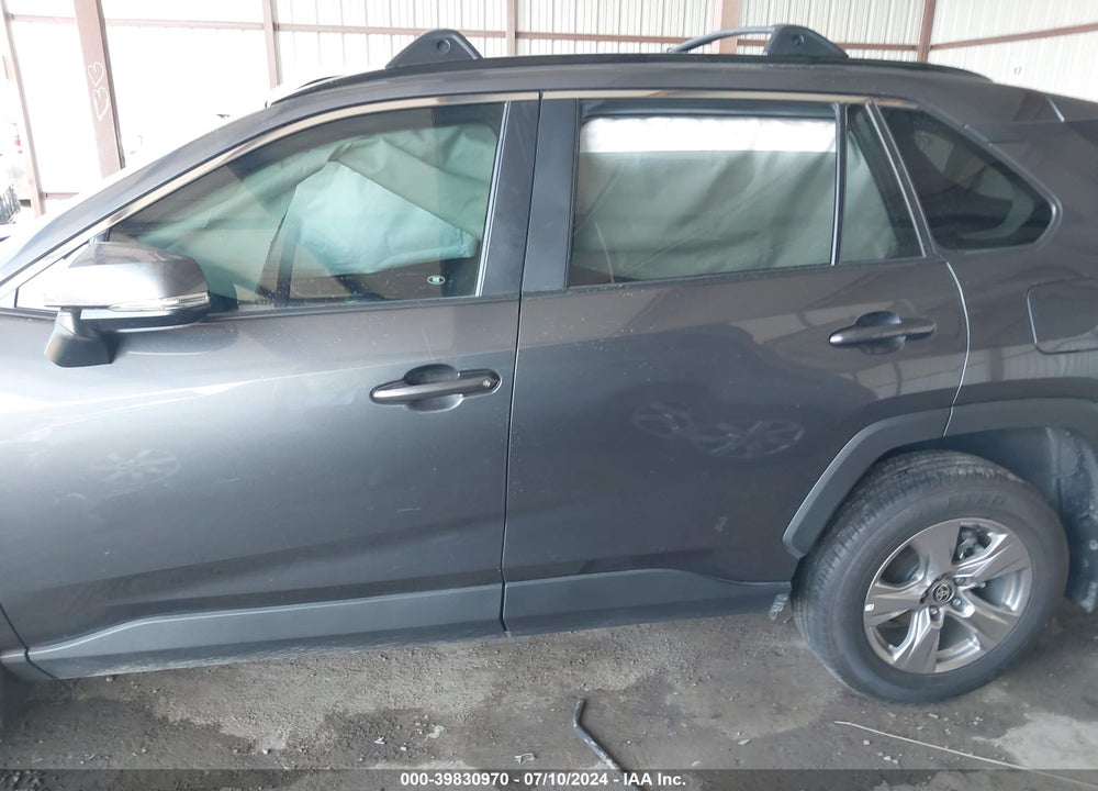 2024 TOYOTA RAV4 XLE VIN: 2T3P1RFV4RC421636