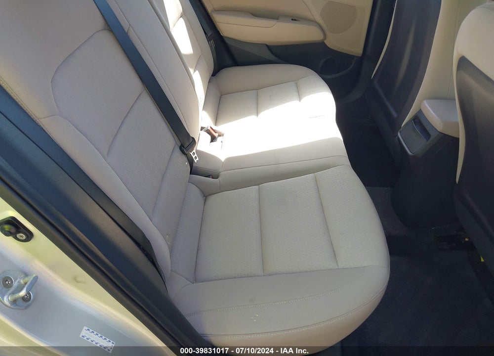 2017 HYUNDAI ELANTRA SE VIN: KMHD84LF5HU191108