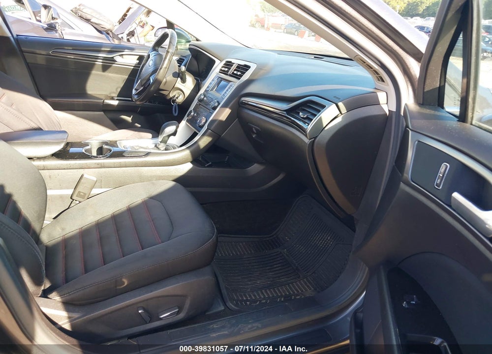 2015 FORD FUSION SE VIN: 3FA6P0H72FR202862