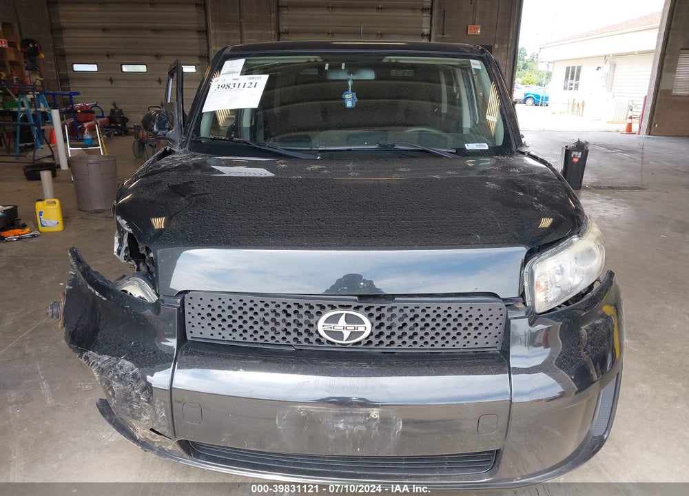 2009 SCION XB VIN: JTLKE50E891068285